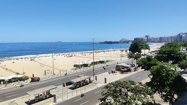 Apartamento na Avenida Atlântica em Copacabana Apartamento
